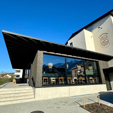 Giessen Hotel & Coffeehouse Vaduz Bagian luar foto