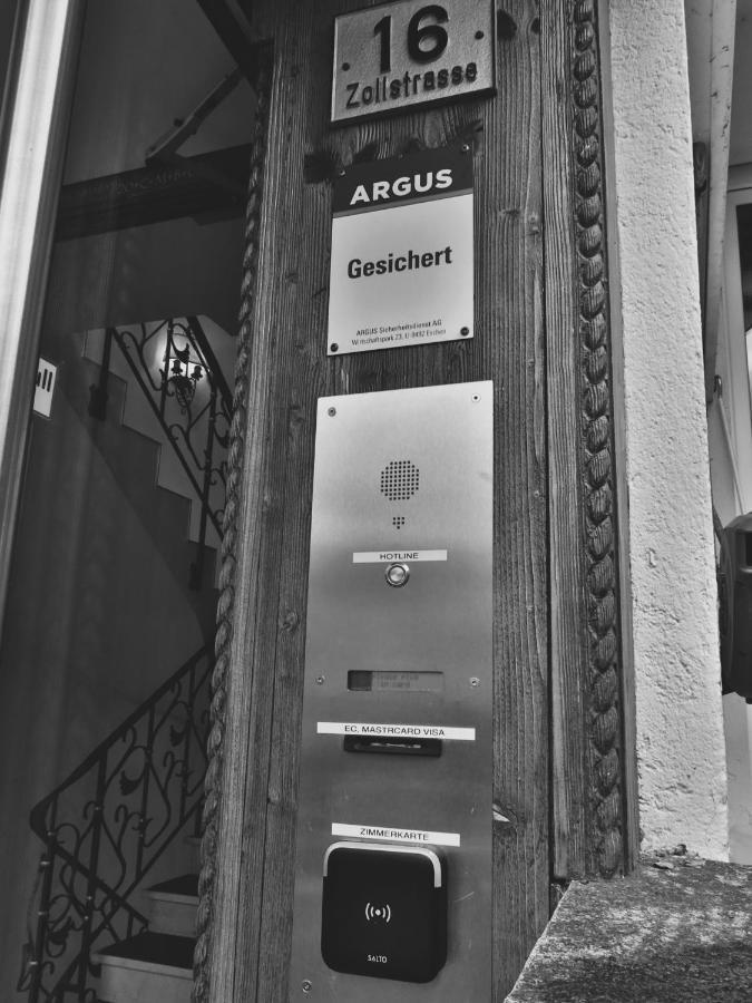 Giessen Hotel & Coffeehouse Vaduz Bagian luar foto