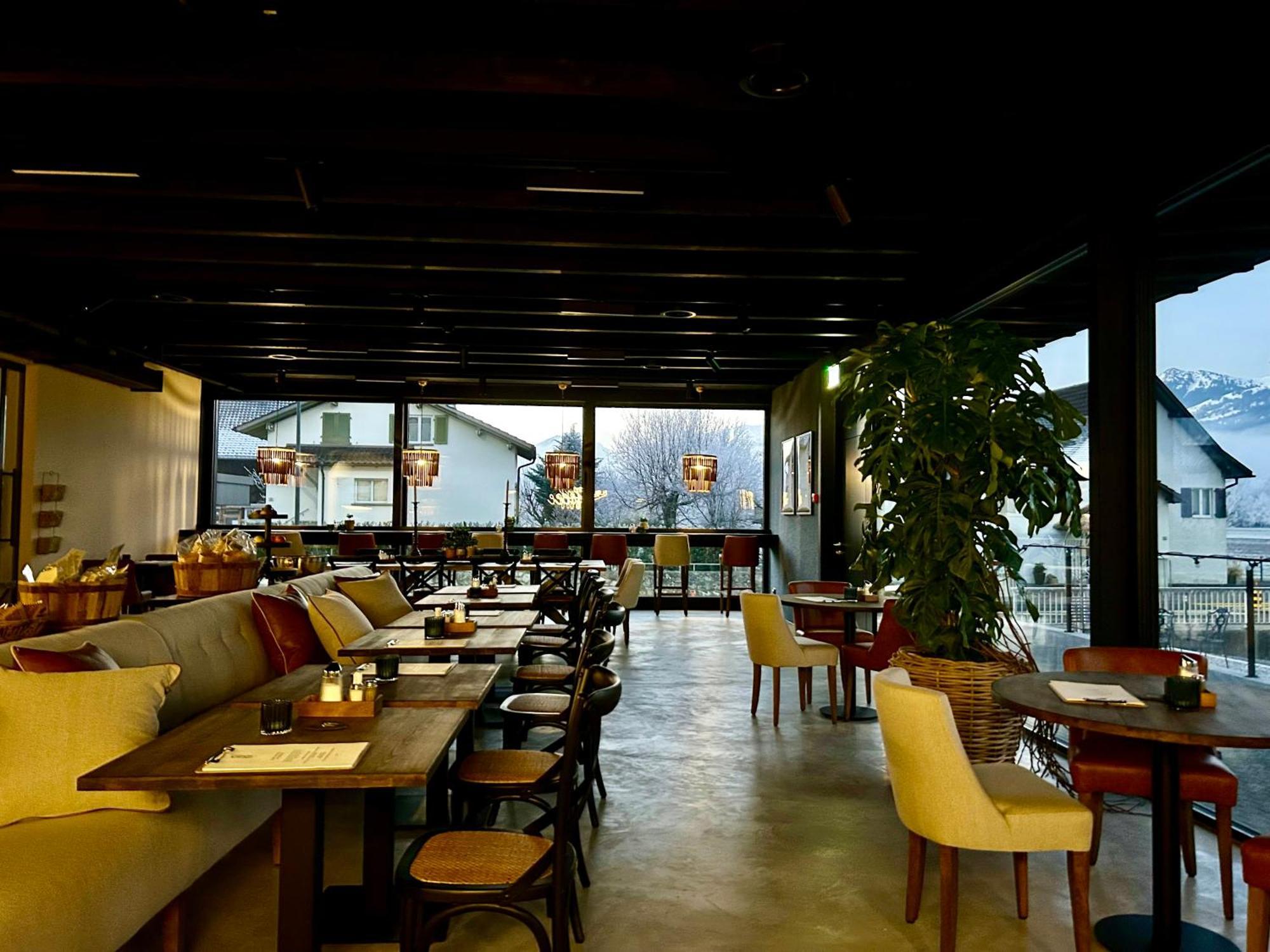 Giessen Hotel & Coffeehouse Vaduz Bagian luar foto